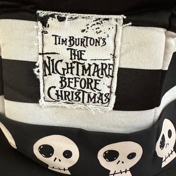 Disney Tim Burton's Nightmare Before Christmas Top Hat, Tote & Suspenders - Picture 9 of 16